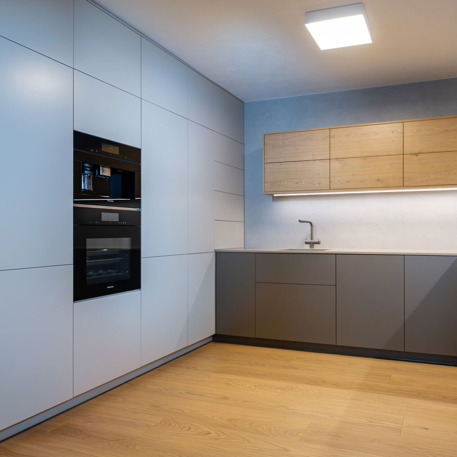 lakovana kuchyna na mieru